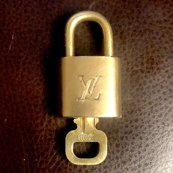 Authentic Louis Vuitton Gold Brass Lock and Key Set 308 